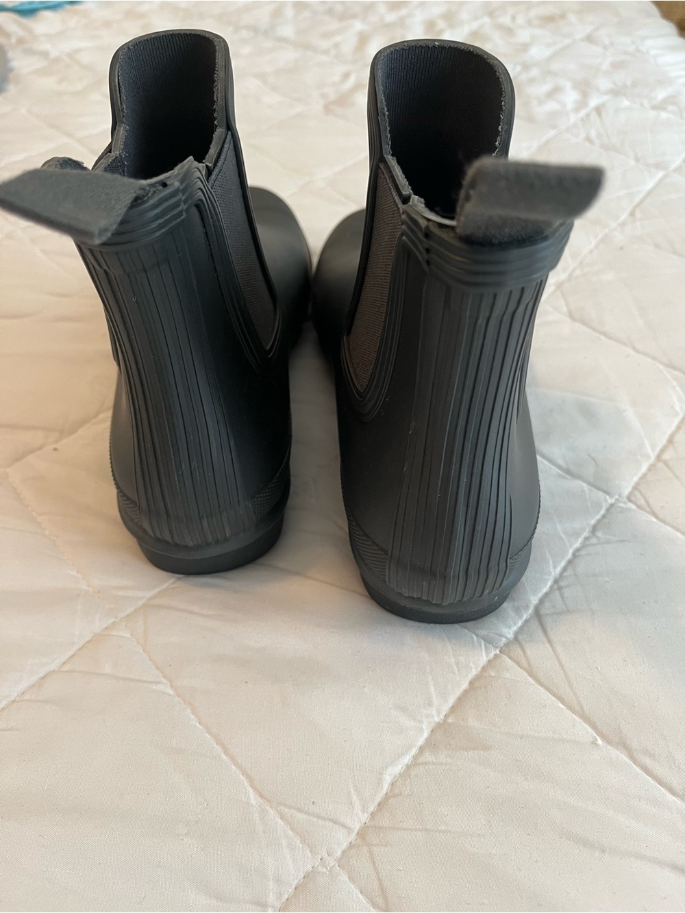 Hunter Rain Chelsea Boots (size 7) - Picture 4 of 5